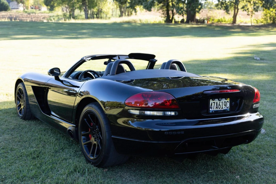 2004 Dodge Viper 3rd Gen - Image 10 of 31