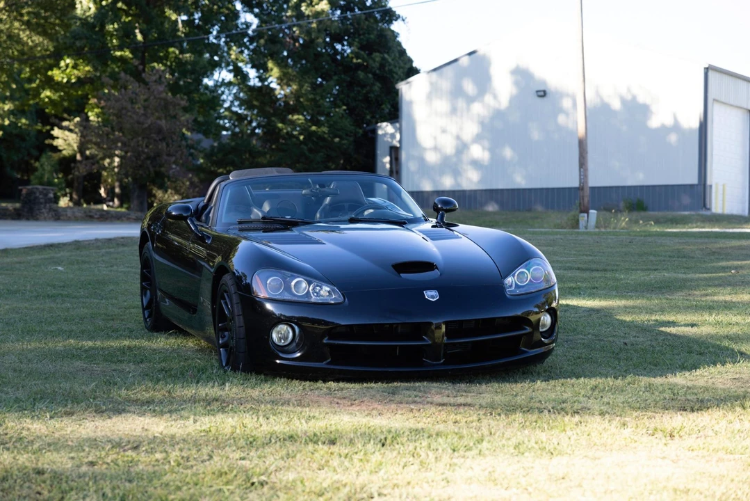 2004 Dodge Viper 3rd Gen - Image 17 of 31