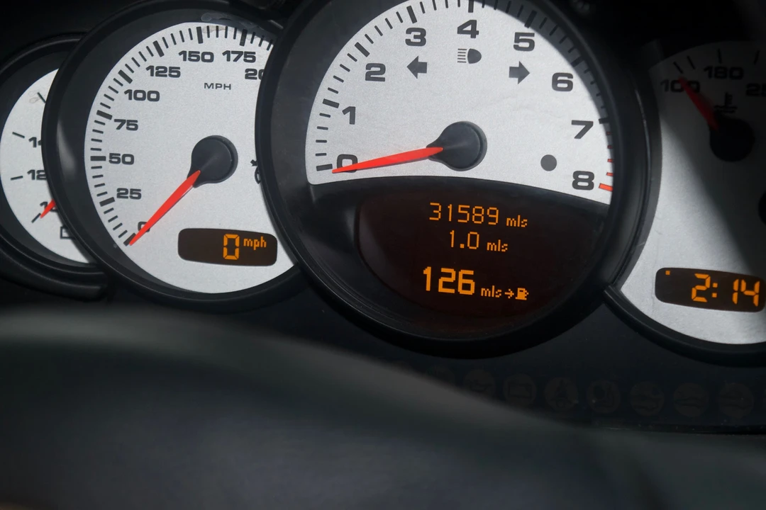 2004 Porsche 996 Carrera 4S - Image 19 of 31