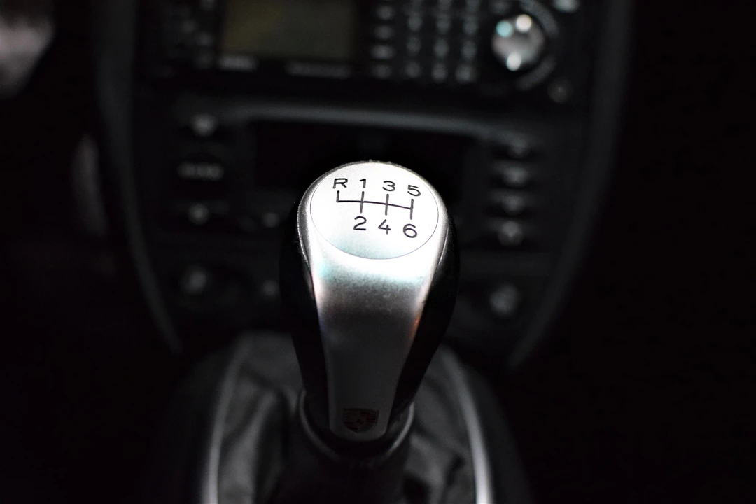 2004 Porsche 996 Carrera 4S - Image 25 of 31