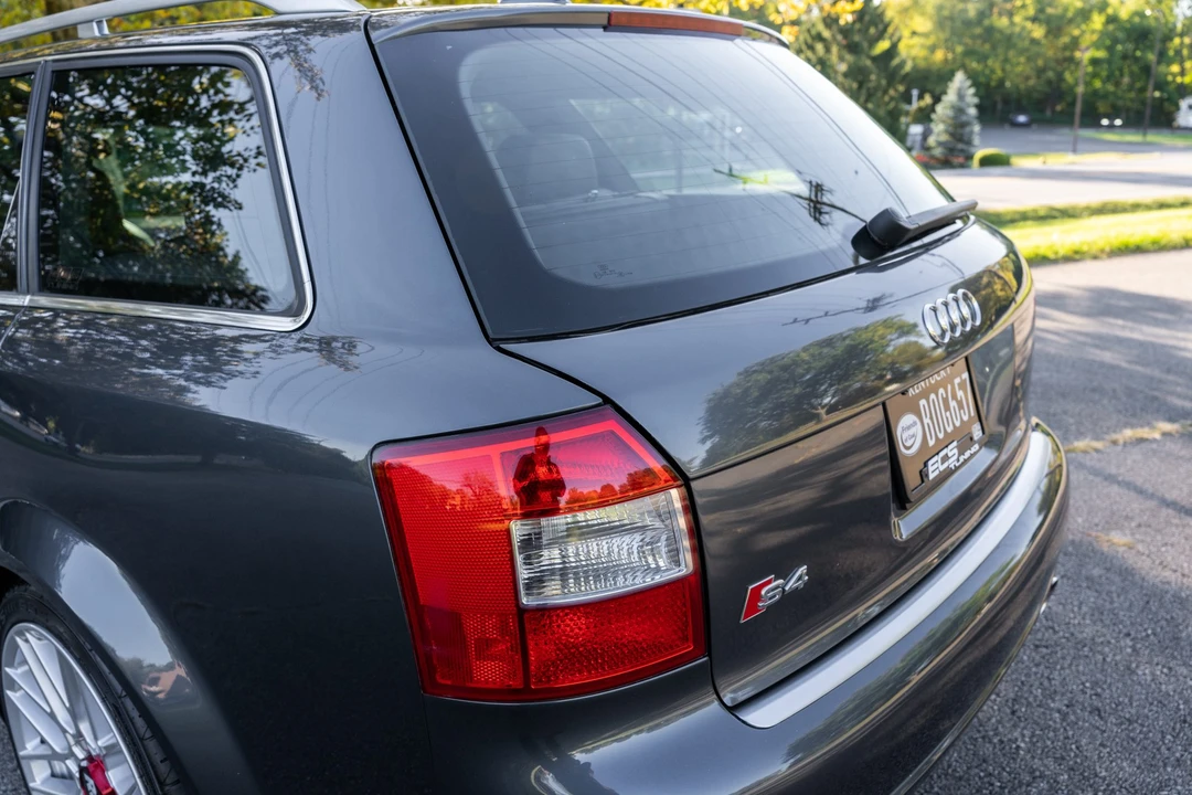 2005 Audi B6 S4 - Image 17 of 31