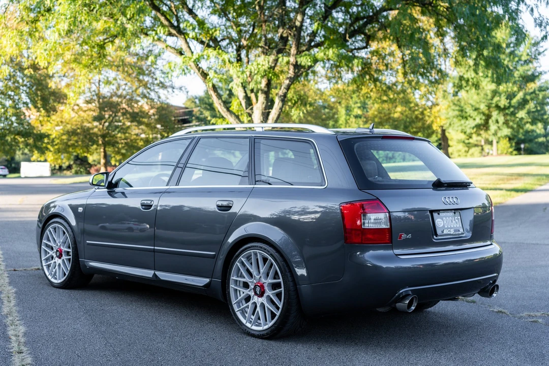 2005 Audi B6 S4 - Image 8 of 31