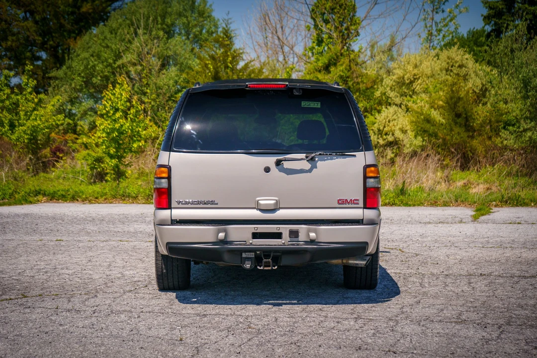 2005 GMC Yukon 2nd Gen - Image 8 of 31