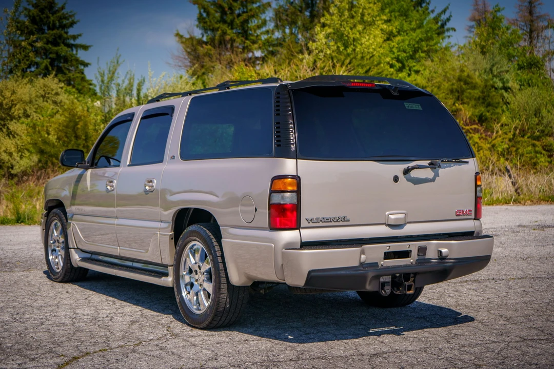 2005 GMC Yukon 2nd Gen - Image 7 of 31