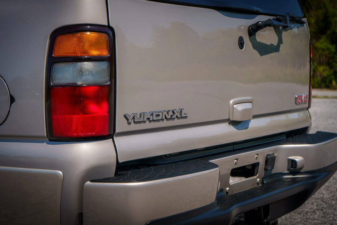 2005 GMC Yukon 2nd Gen - Image 30 of 31