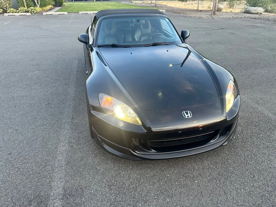 2005 Honda AP2 S2000 - Image 2 of 3