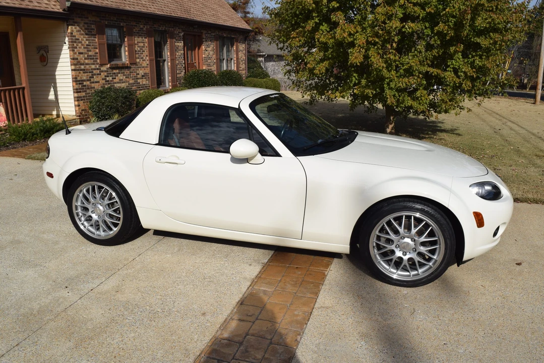 2006 Mazda NC MX-5 Miata - Image 7 of 31