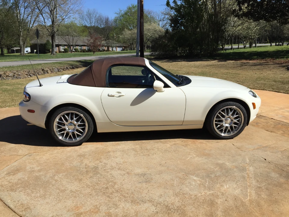 2006 Mazda NC MX-5 Miata - Image 14 of 31