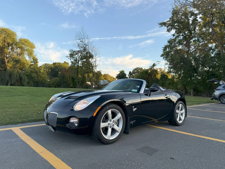 2006 Pontiac Solstice - Image 2 of 31