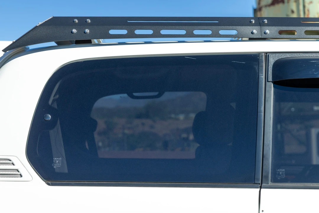 2007 Lexus LX 2nd Gen - Image 24 of 31