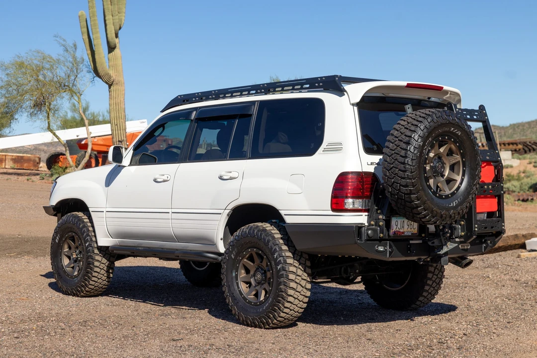 2007 Lexus LX 2nd Gen - Image 4 of 31