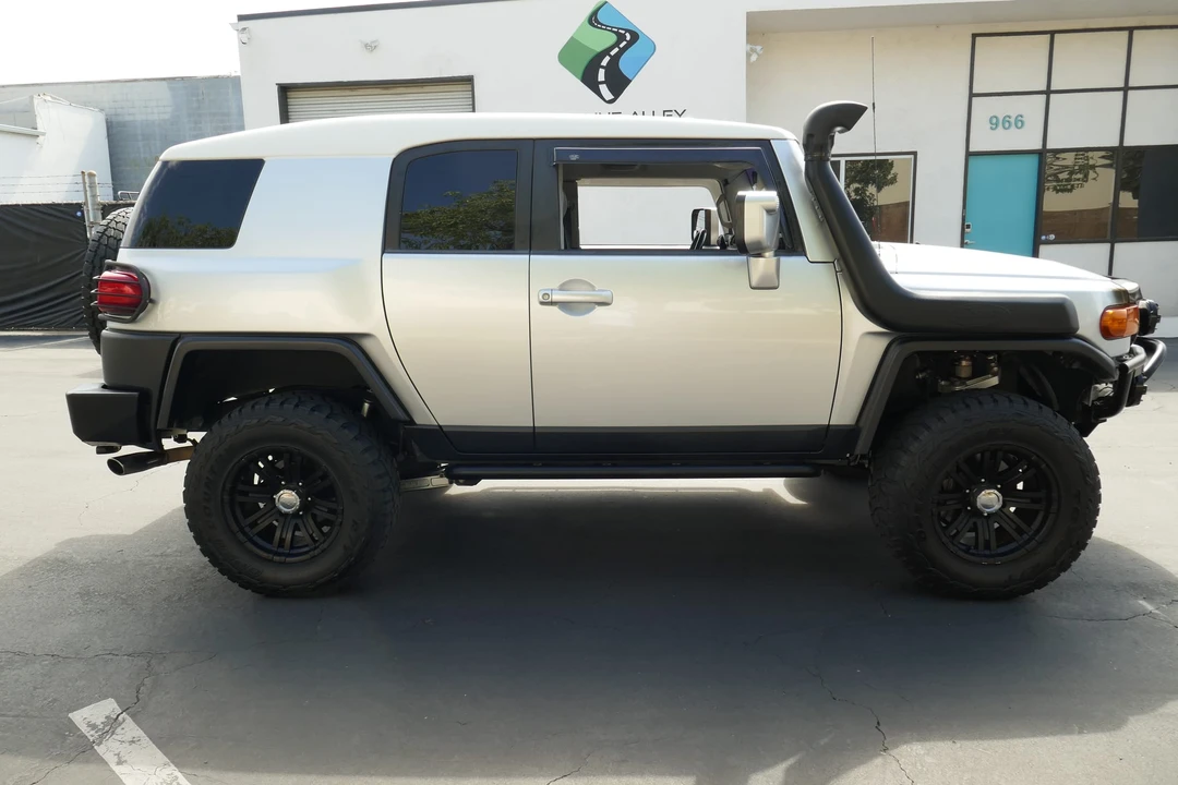 2007 Toyota FJ Cruiser - Image 11 of 31