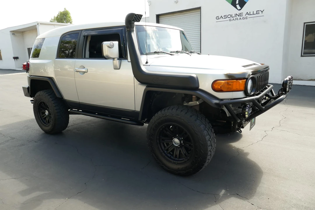 2007 Toyota FJ Cruiser - Image 13 of 31
