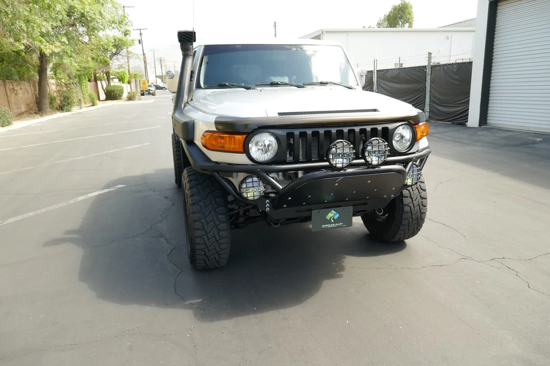 2007 Toyota FJ Cruiser - Image 15 of 31