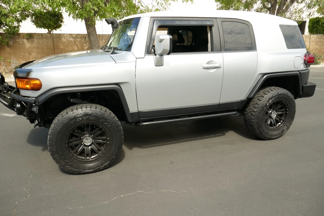 2007 Toyota FJ Cruiser - Image 19 of 31