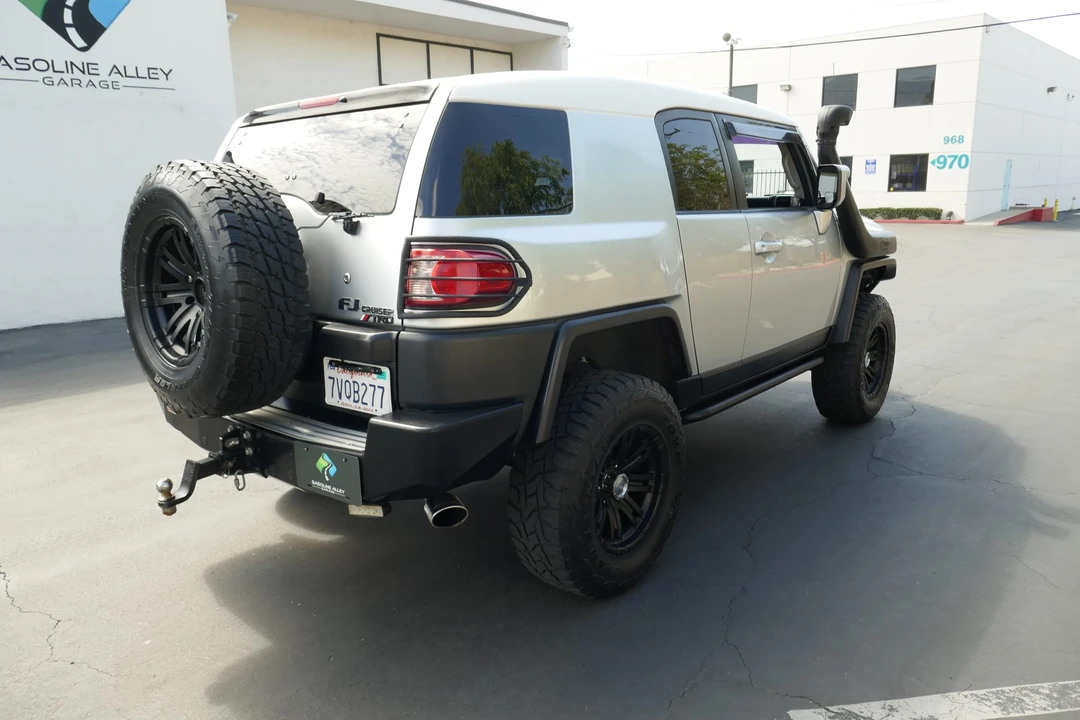 2007 Toyota FJ Cruiser - Image 27 of 31