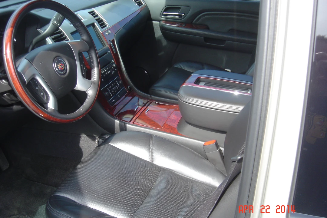 2008 Cadillac Escalade & EXT 3rd Gen - Image 2 of 5
