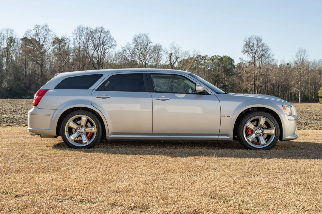 2008 Dodge Magnum SRT8 2nd Gen - Image 12 of 31