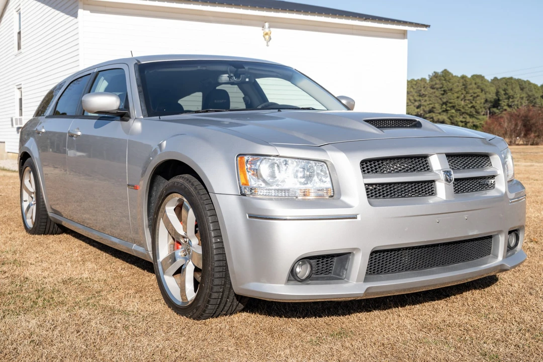 2008 Dodge Magnum SRT8 2nd Gen - Image 4 of 31