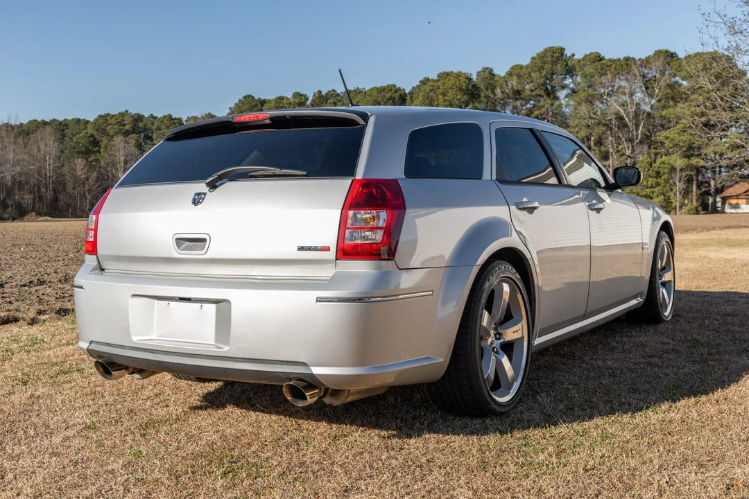 2008 Dodge Magnum SRT8 2nd Gen - Image 11 of 31
