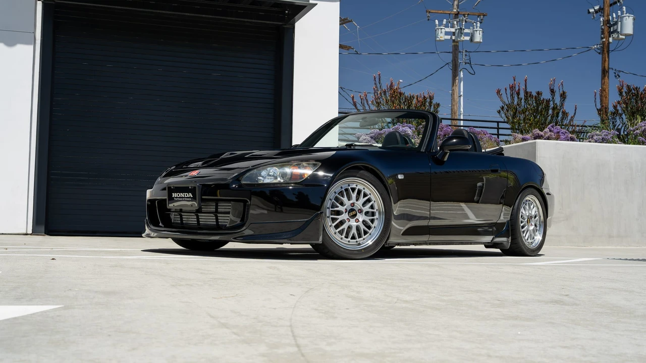 2008 Honda AP2 S2000 - Image 2 of 31