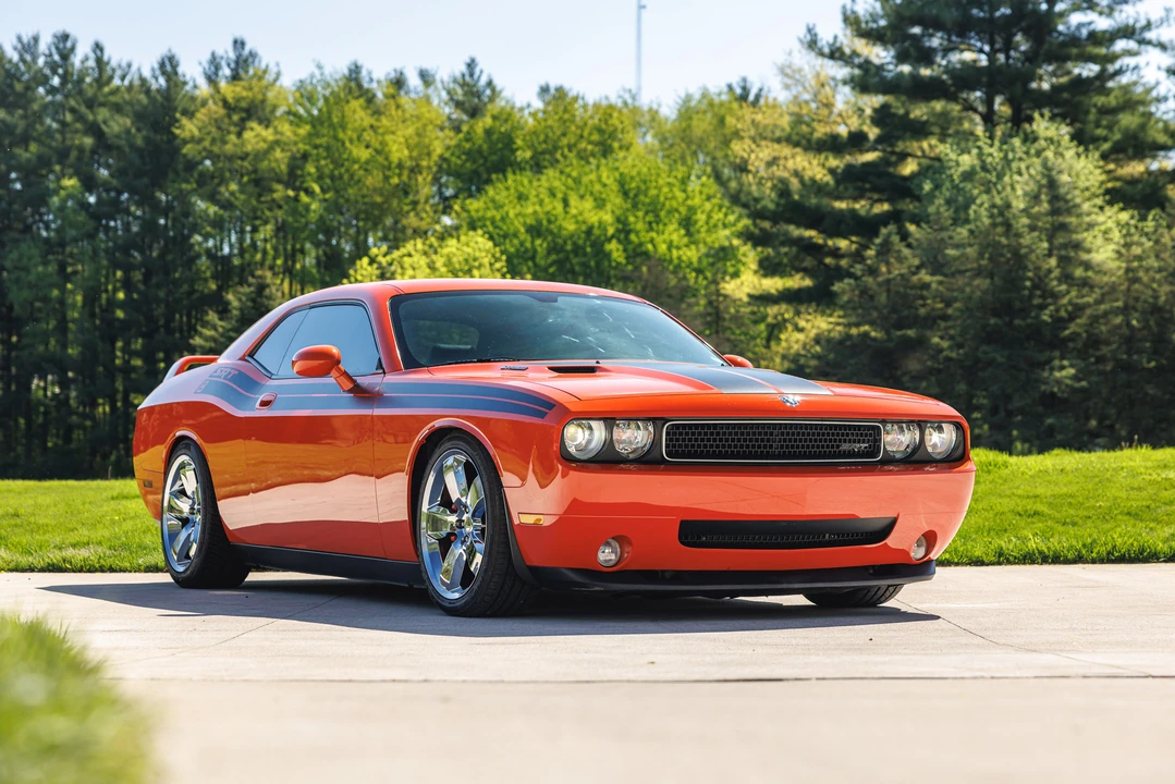 2009 Dodge Challenger SRT8 & 392 3rd Gen - Image 9 of 31