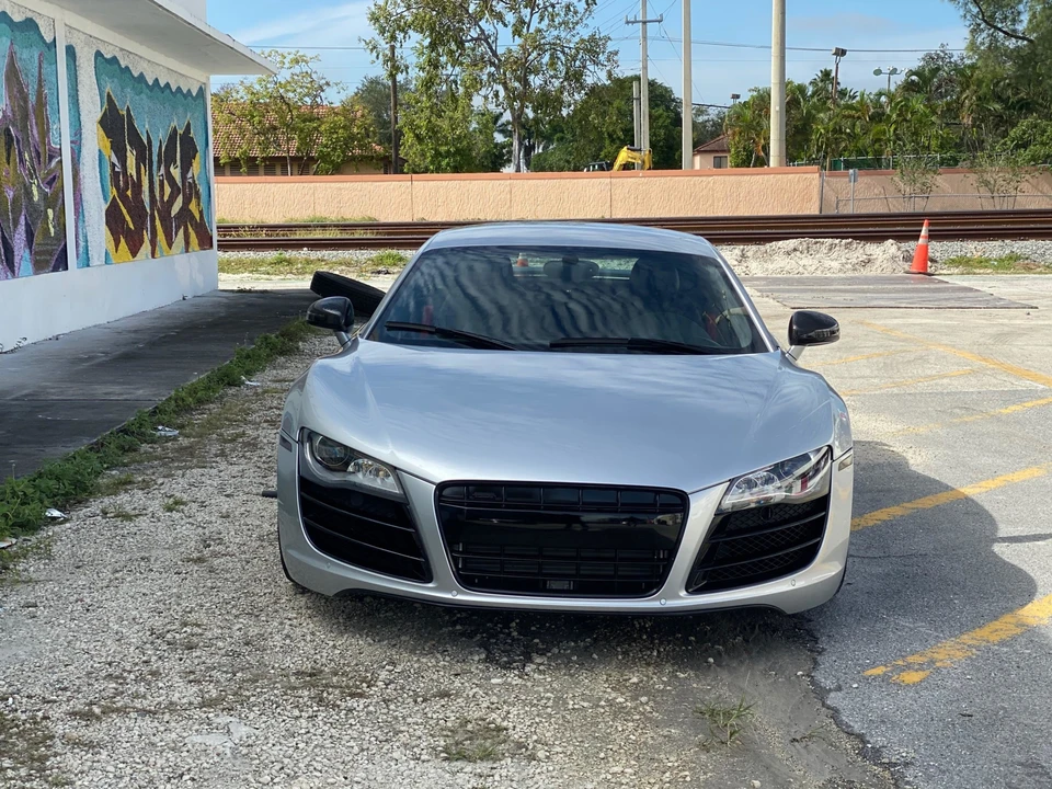 2010 Audi 42 R8 - Image 2 of 31