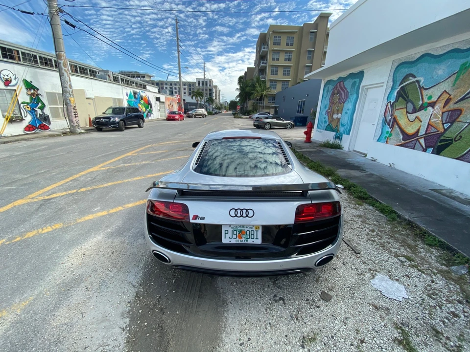 2010 Audi 42 R8 - Image 7 of 31