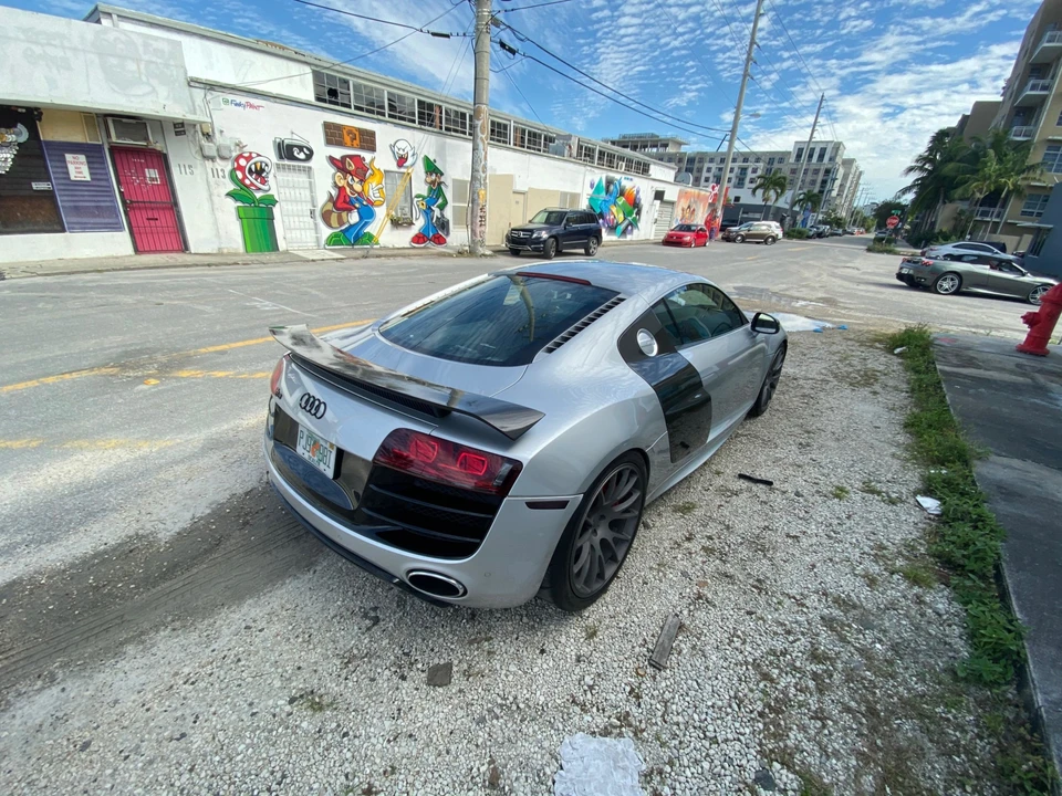 2010 Audi 42 R8 - Image 8 of 31