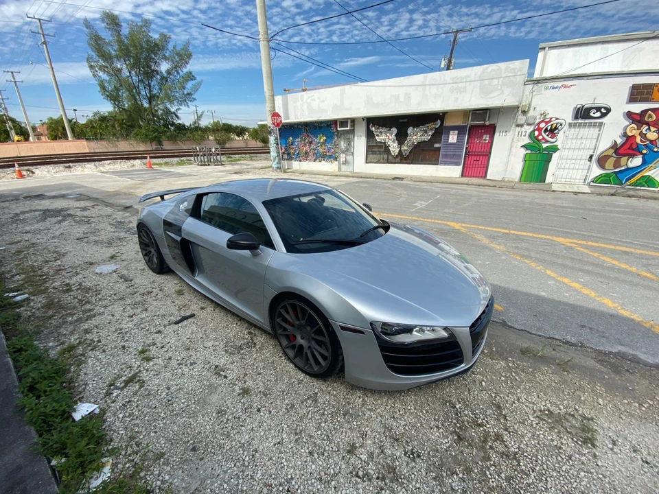2010 Audi 42 R8 - Image 11 of 31