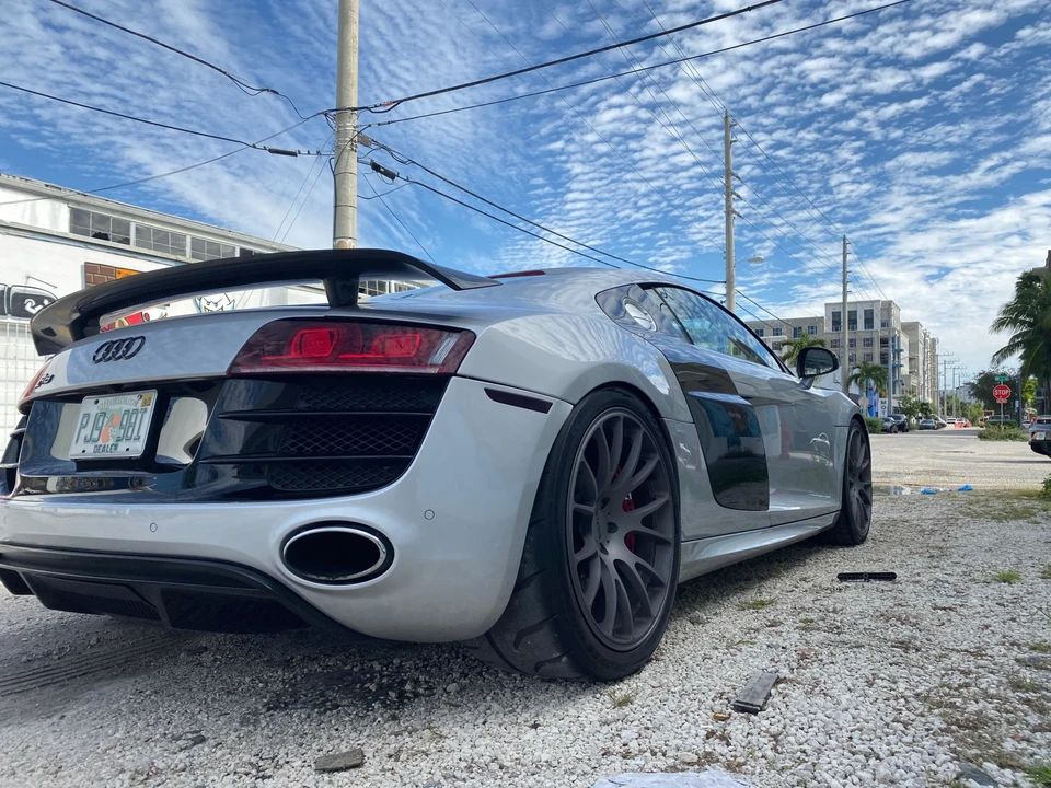 2010 Audi 42 R8 - Image 23 of 31