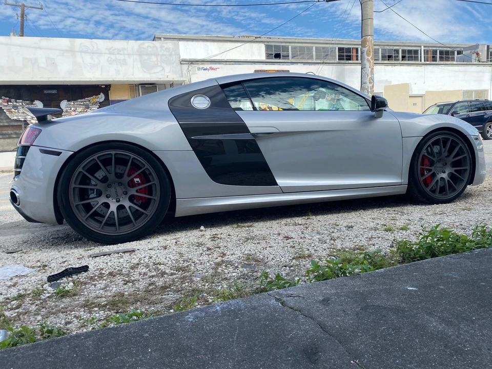 2010 Audi 42 R8 - Image 25 of 31