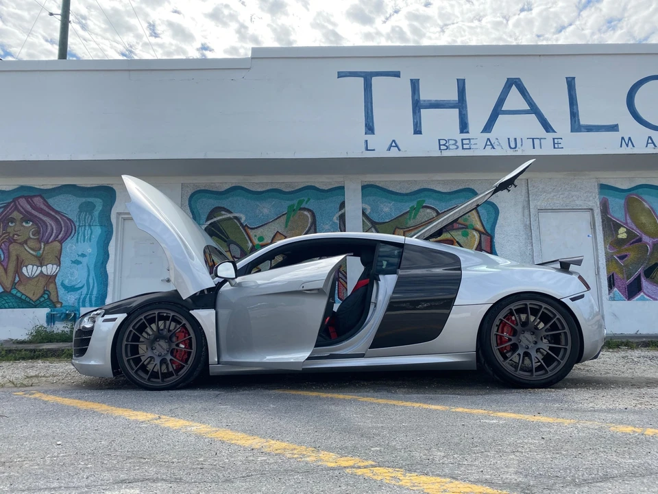 2010 Audi 42 R8 - Image 30 of 31