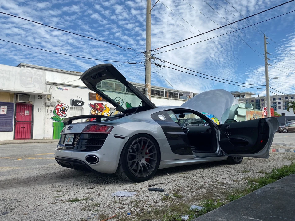 2010 Audi 42 R8 - Image 31 of 31