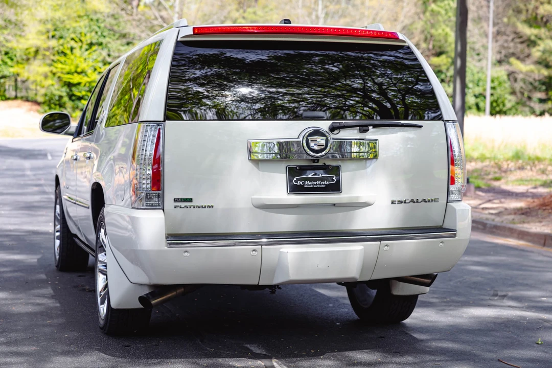2010 Cadillac Escalade & EXT 3rd Gen - Image 20 of 31