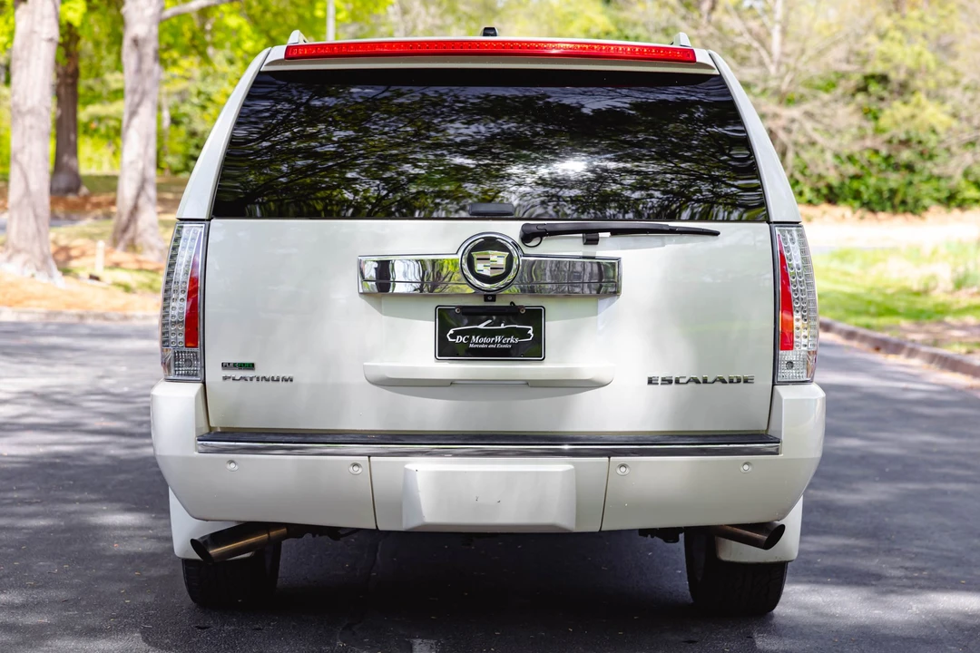2010 Cadillac Escalade & EXT 3rd Gen - Image 19 of 31