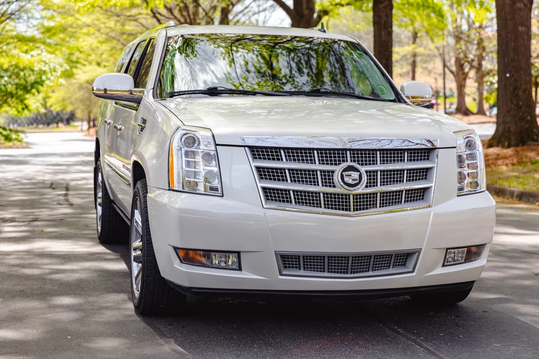 2010 Cadillac Escalade & EXT 3rd Gen - Image 7 of 31