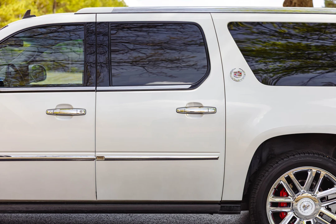 2010 Cadillac Escalade & EXT 3rd Gen - Image 29 of 31