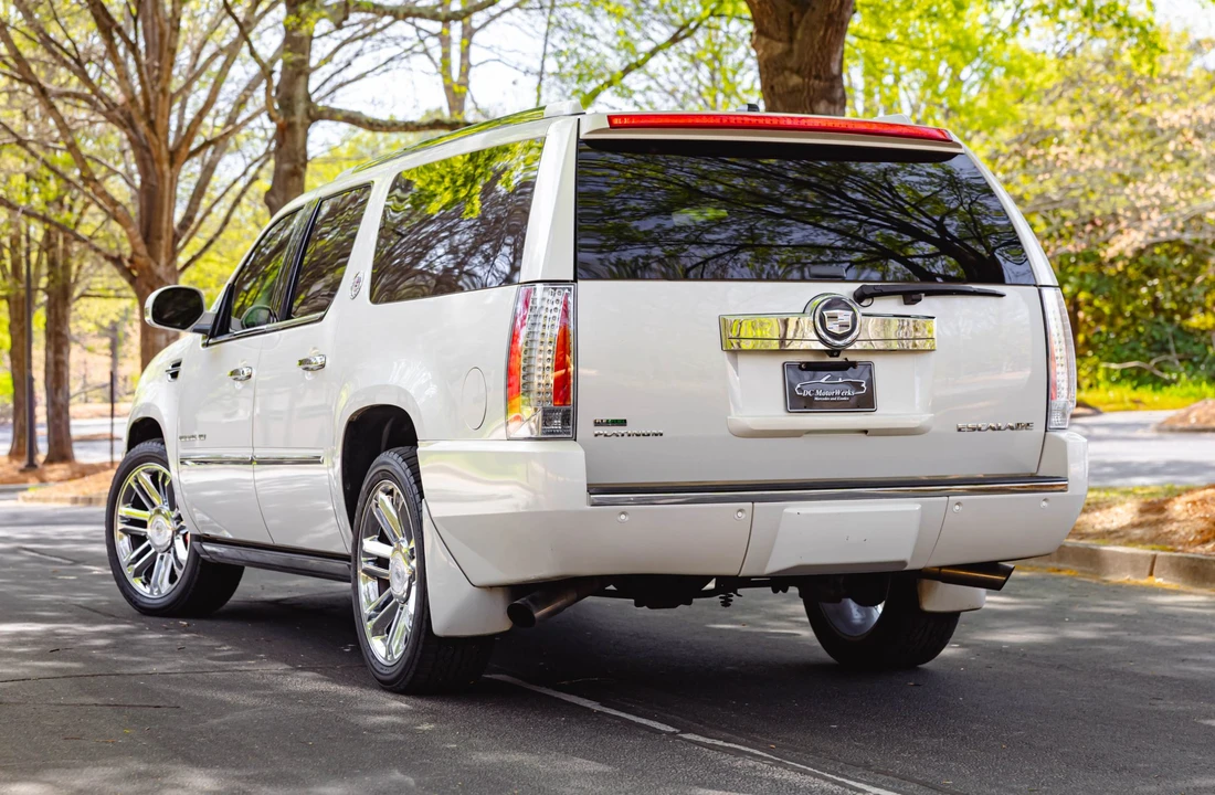 2010 Cadillac Escalade & EXT 3rd Gen - Image 26 of 31