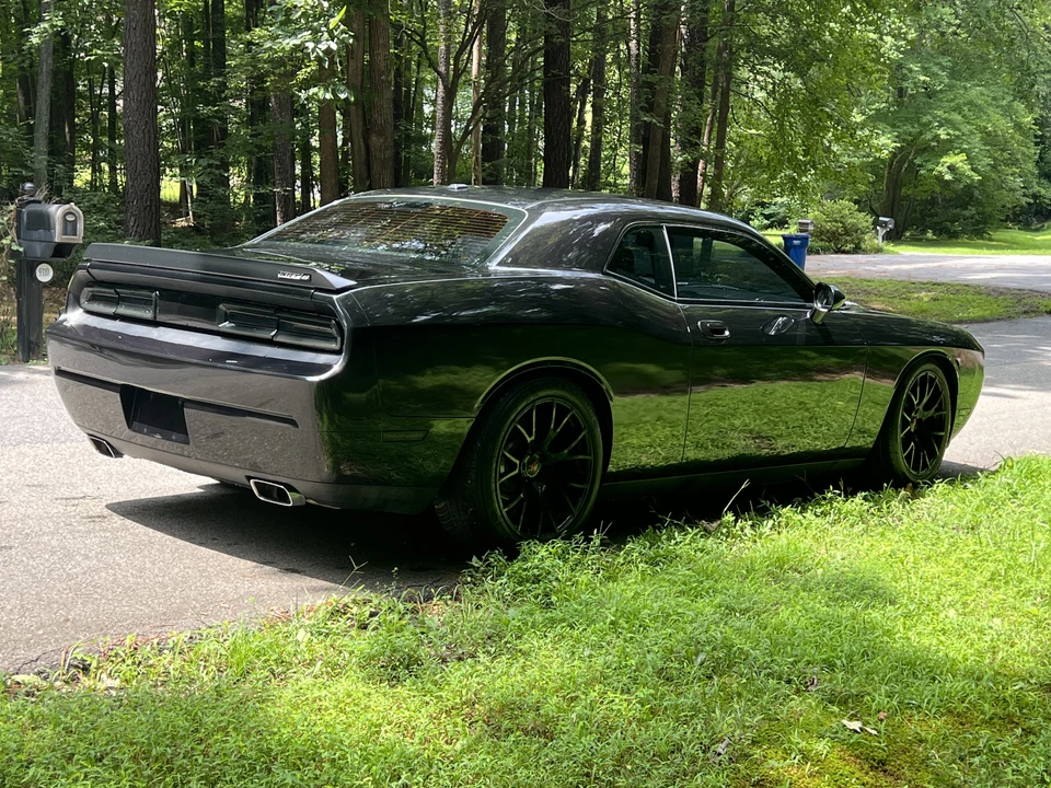2010 Dodge Challenger SRT8 & 392 3rd Gen - Image 6 of 31
