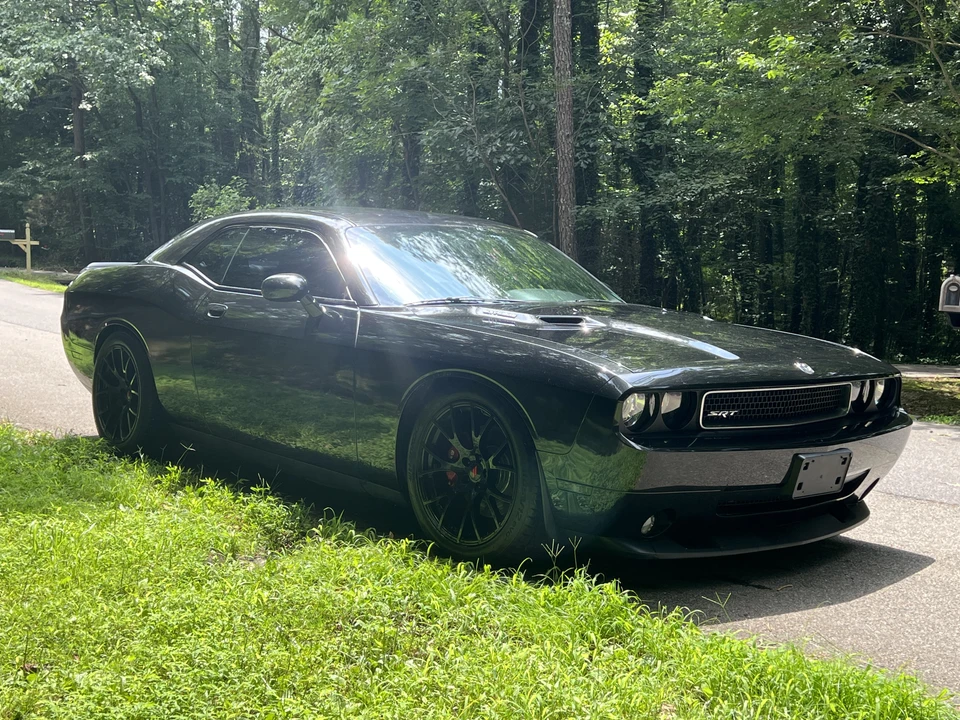 2010 Dodge Challenger SRT8 & 392 3rd Gen - Image 8 of 31