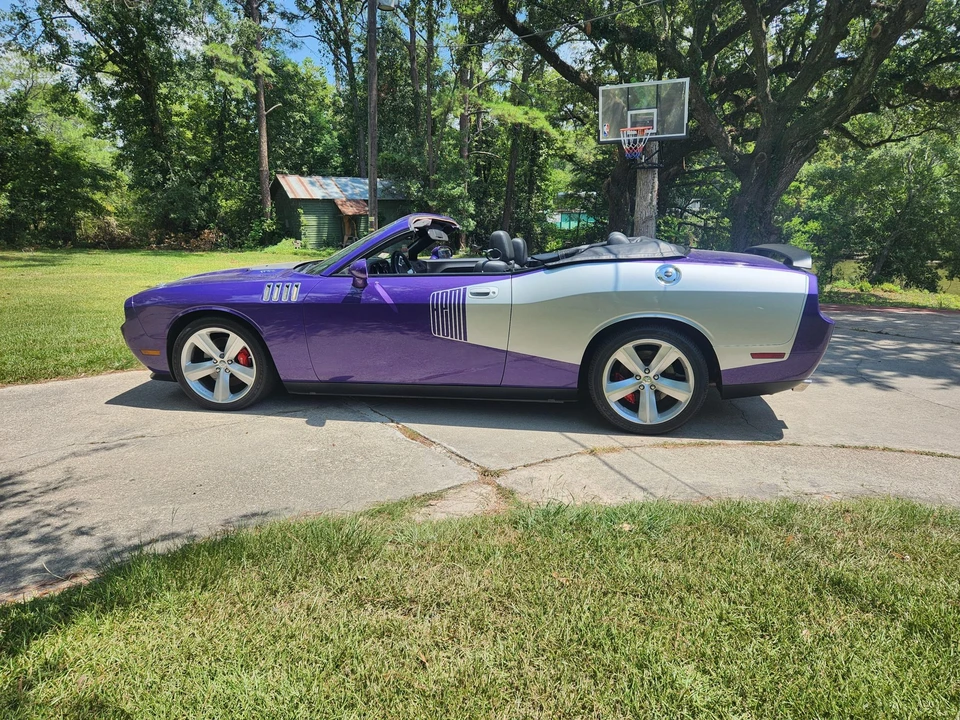 2010 Dodge Challenger SRT8 & 392 3rd Gen - Image 6 of 31