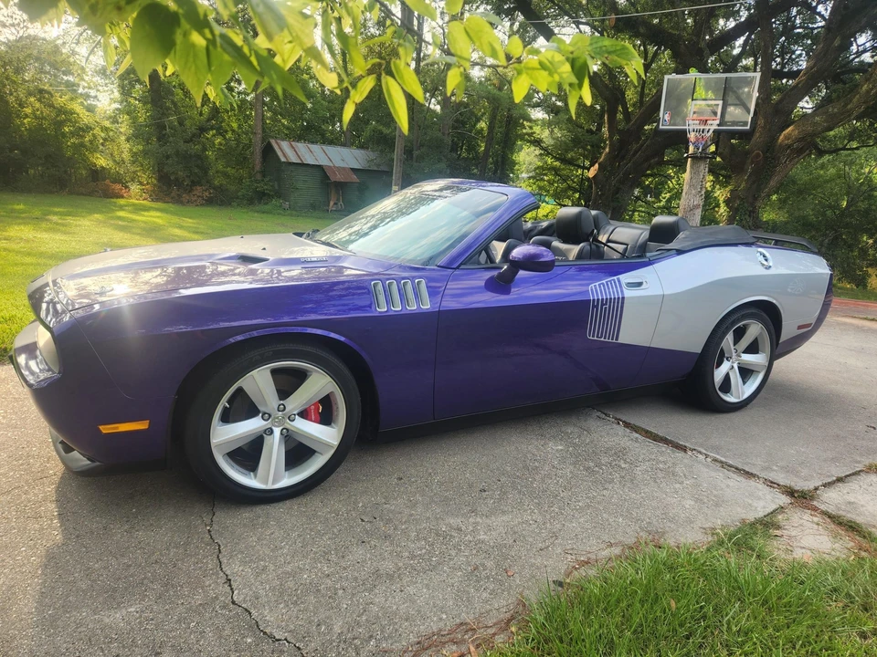2010 Dodge Challenger SRT8 & 392 3rd Gen - Image 5 of 31