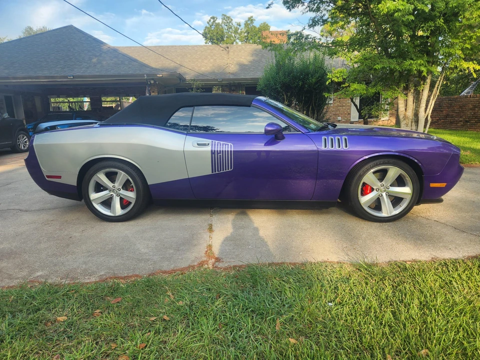 2010 Dodge Challenger SRT8 & 392 3rd Gen - Image 26 of 31