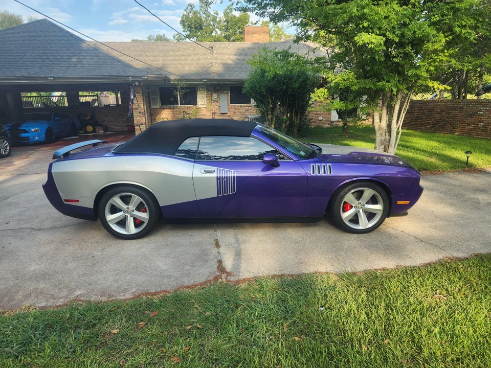 2010 Dodge Challenger SRT8 & 392 3rd Gen - Image 25 of 31
