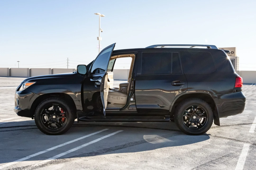 2011 Lexus LX 2nd Gen - Image 14 of 31