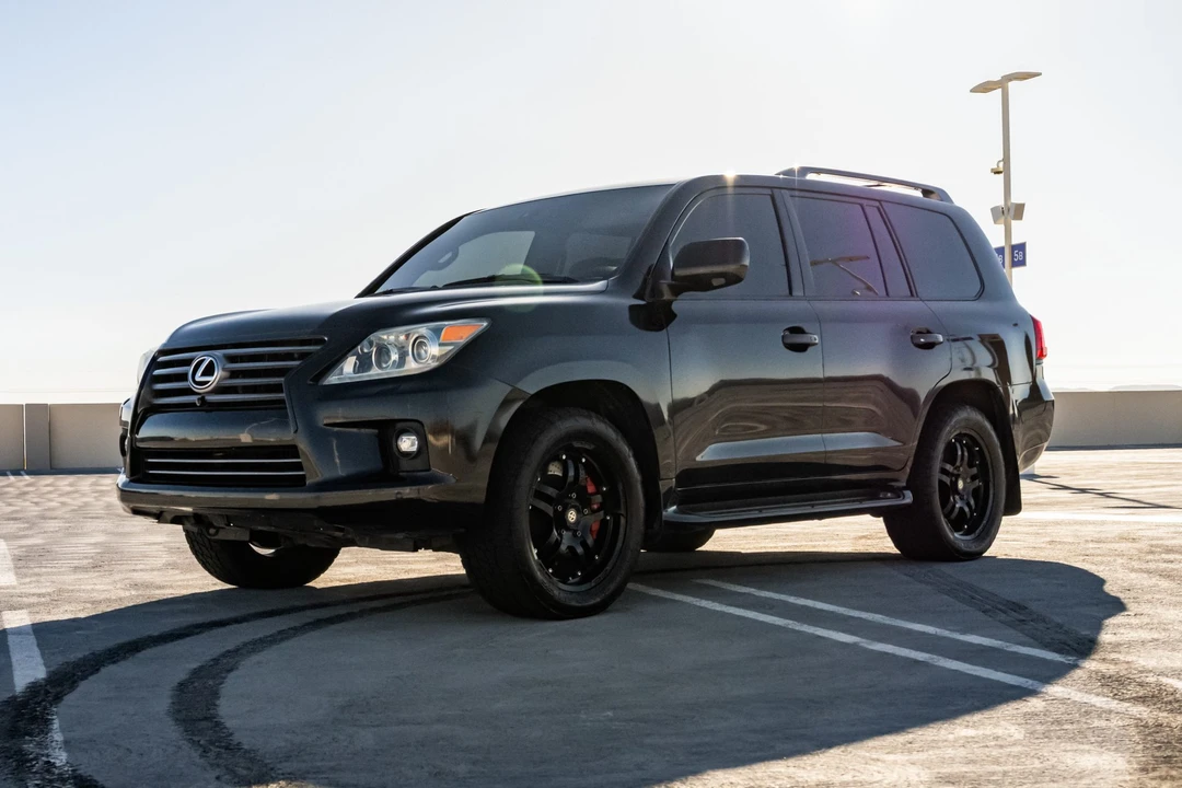 2011 Lexus LX 2nd Gen - Image 9 of 31
