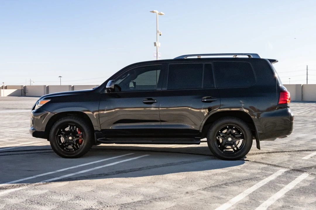 2011 Lexus LX 2nd Gen - Image 8 of 31
