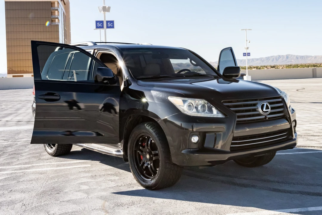 2011 Lexus LX 2nd Gen - Image 12 of 31