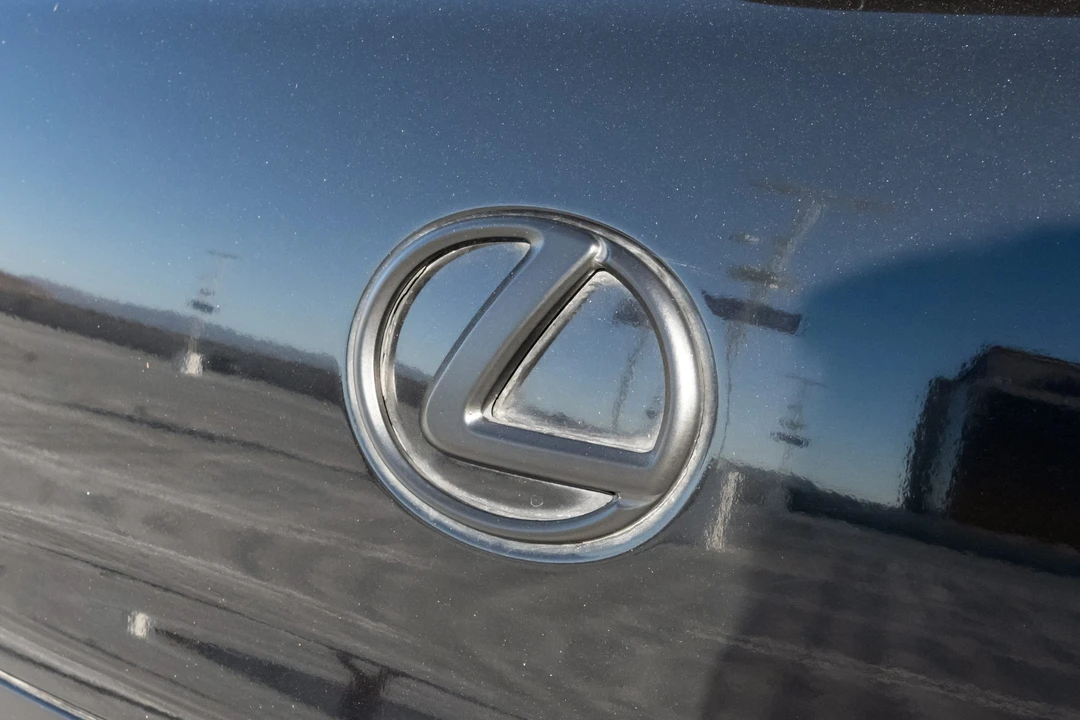 2011 Lexus LX 2nd Gen - Image 30 of 31